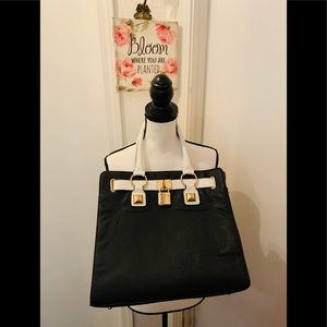 Beautiful black and white shoulder bag